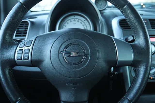 Opel Agila (2008) thumbnail 15