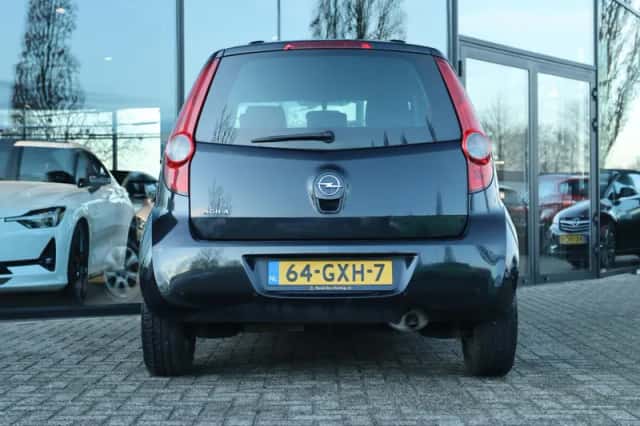 Opel Agila (2008) thumbnail 8
