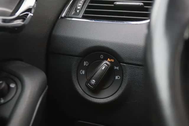 Škoda Octavia (2017) thumbnail 20
