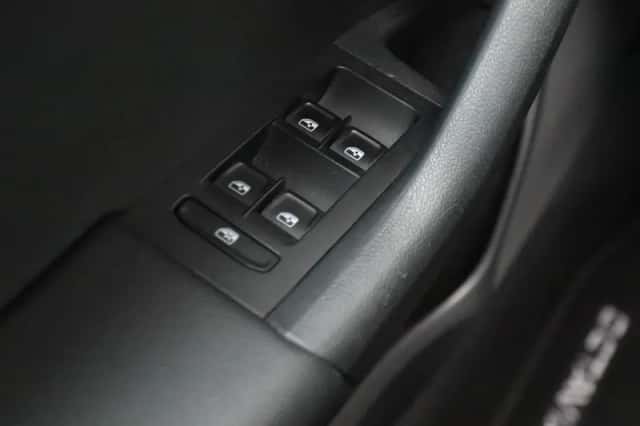 Škoda Octavia (2017) thumbnail 22