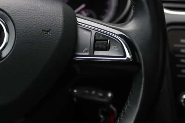 Škoda Octavia (2017) thumbnail 27