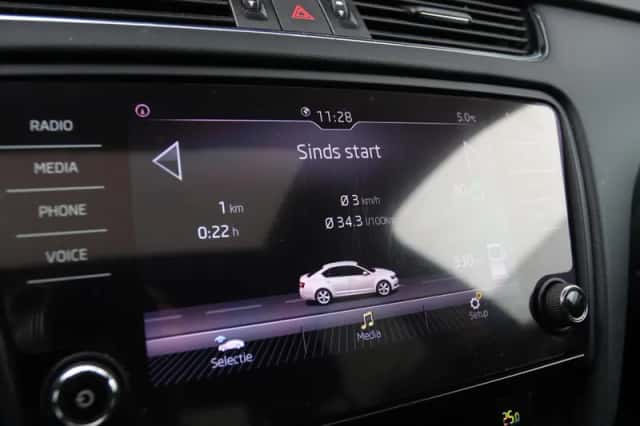 Škoda Octavia (2017) thumbnail 30