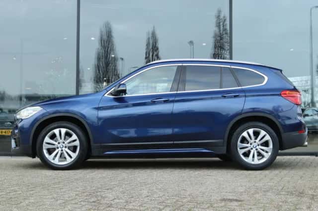 BMW X1 (2016) thumbnail 11
