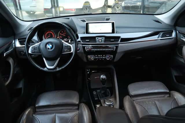 BMW X1 (2016) thumbnail 12