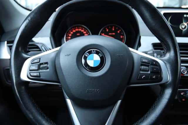 BMW X1 (2016) thumbnail 15