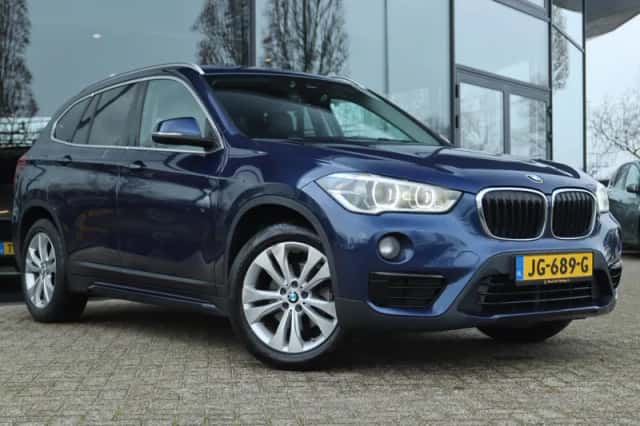 BMW X1 (2016) thumbnail 7