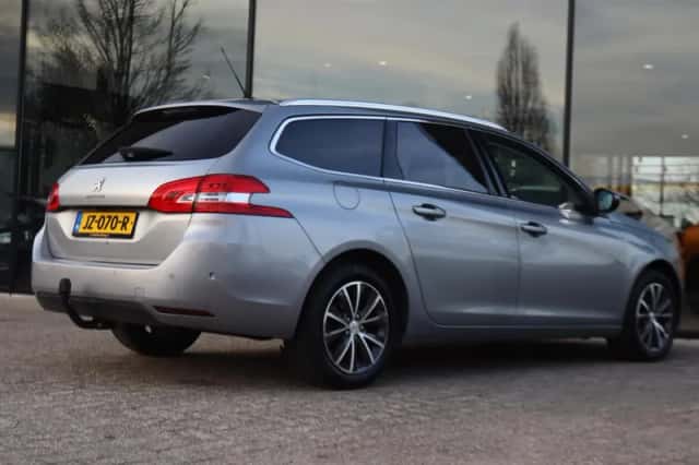 Peugeot 308 (2016) thumbnail 2