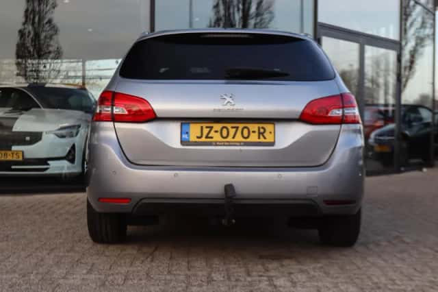Peugeot 308 (2016) thumbnail 11