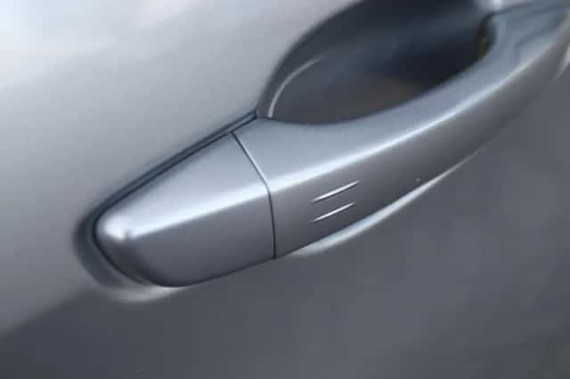 Peugeot 308 (2016) thumbnail 18