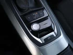 Peugeot 308 (2016) thumbnail 26