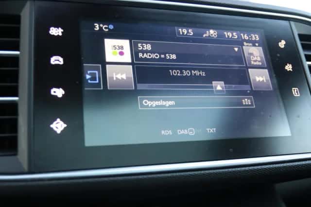 Peugeot 308 (2016) thumbnail 30