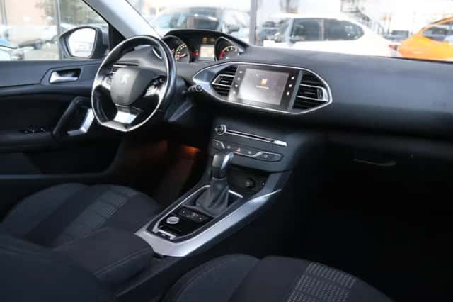 Peugeot 308 (2016) thumbnail 7