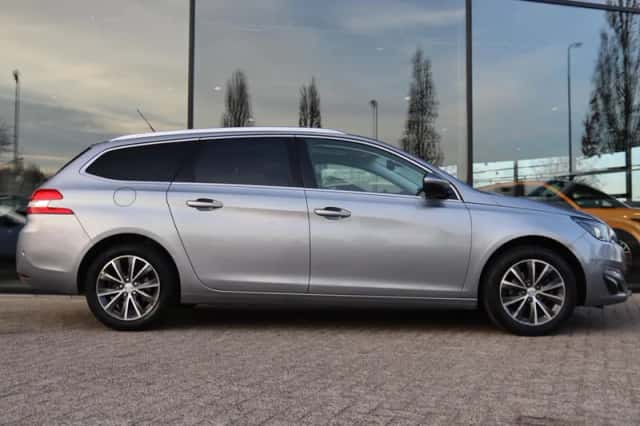 Peugeot 308 (2016) thumbnail 10