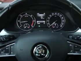 Škoda Superb (2018) thumbnail 21