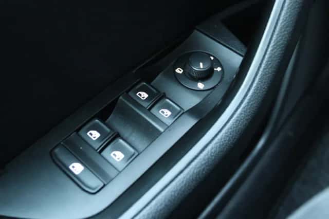 Škoda Superb (2018) thumbnail 23
