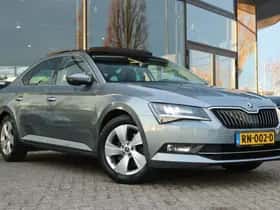 Škoda Superb (2018) thumbnail 8