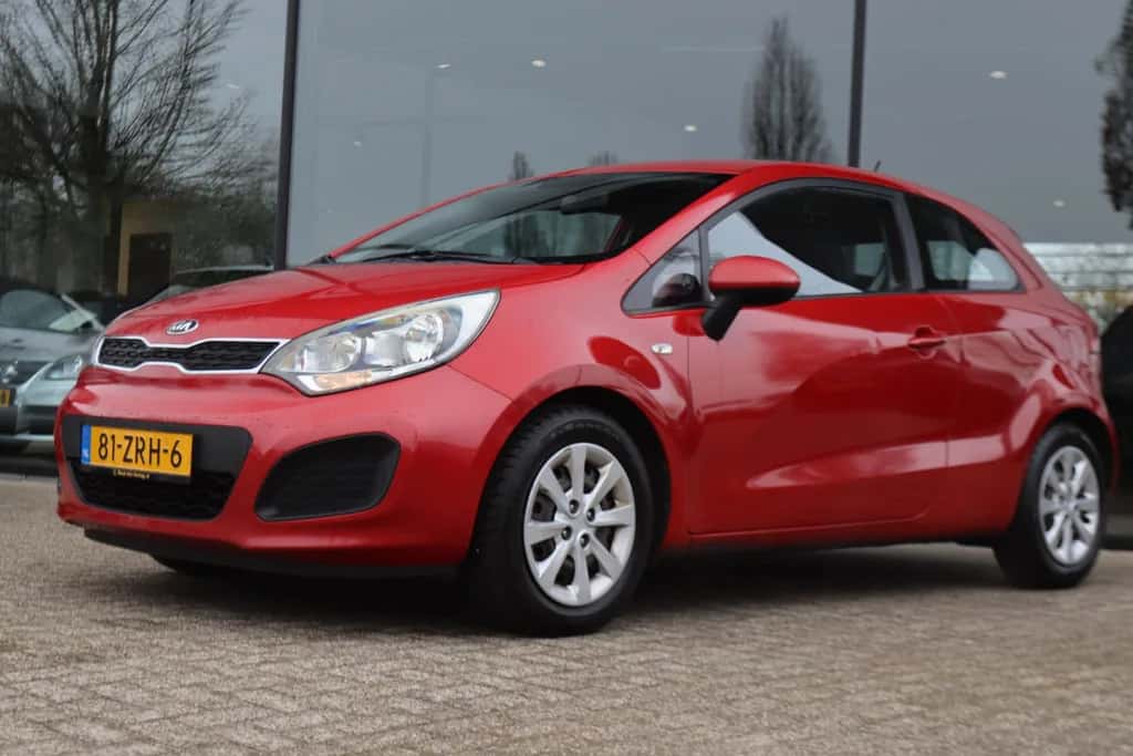 Kia Rio (2013) — foto 1