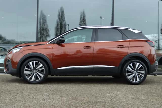 Peugeot 3008 (2017) thumbnail 12