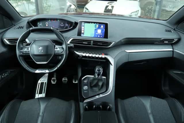 Peugeot 3008 (2017) thumbnail 13