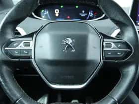 Peugeot 3008 (2017) thumbnail 18