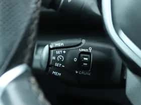 Peugeot 3008 (2017) thumbnail 25
