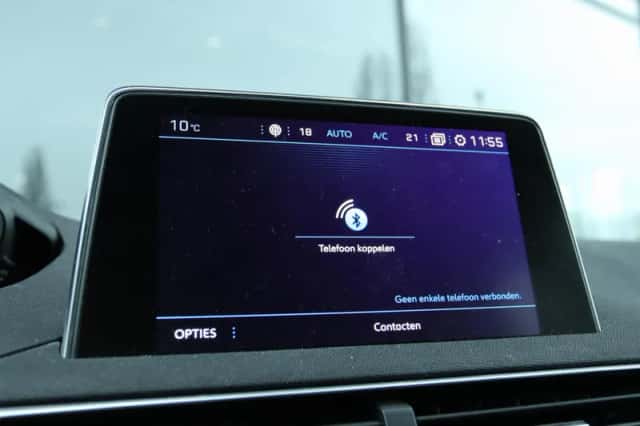 Peugeot 3008 (2017) thumbnail 34