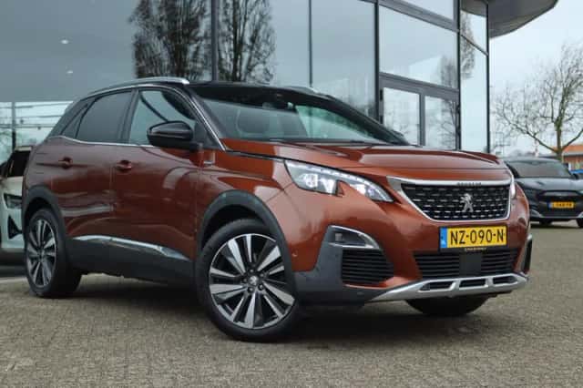 Peugeot 3008 (2017) thumbnail 8