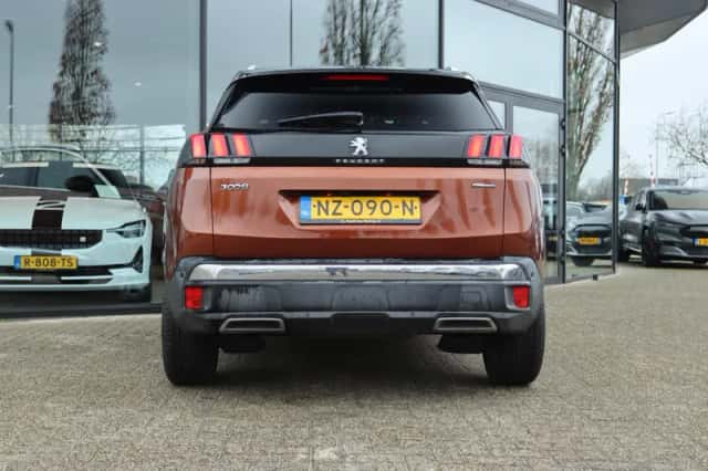 Peugeot 3008 (2017) thumbnail 10