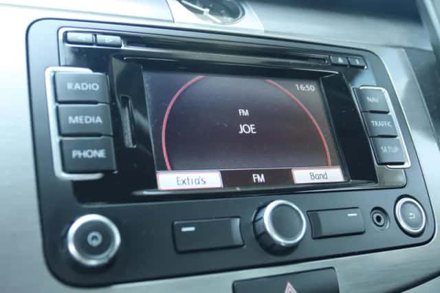 Volkswagen Passat (2012) thumbnail 25