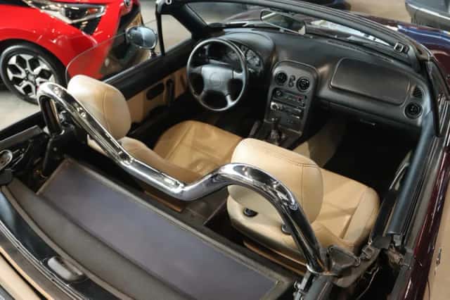 Mazda MX-5 (1996) thumbnail 20