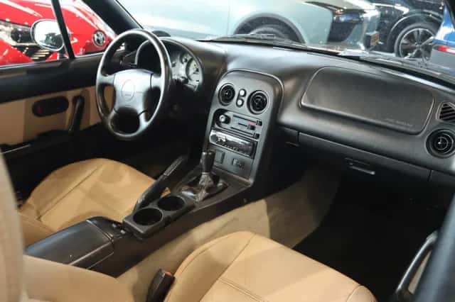 Mazda MX-5 (1996) thumbnail 6