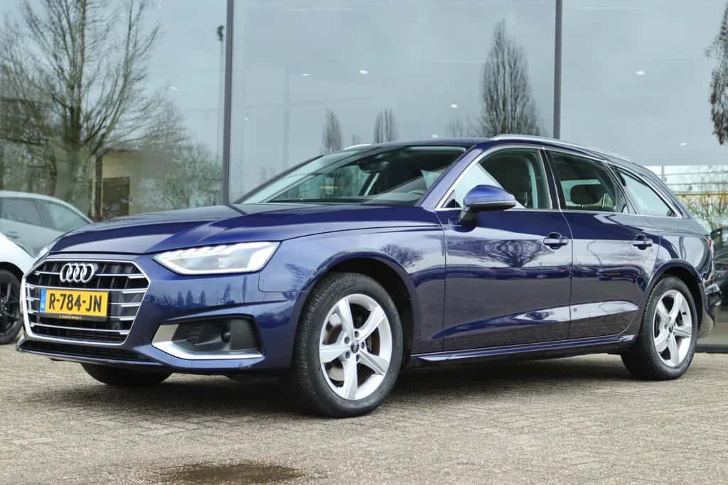 Audi A4 (2022) — foto 1