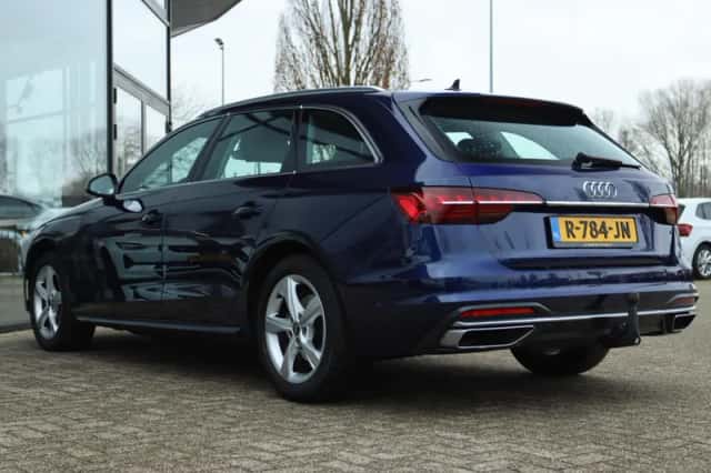 Audi A4 (2022) thumbnail 12