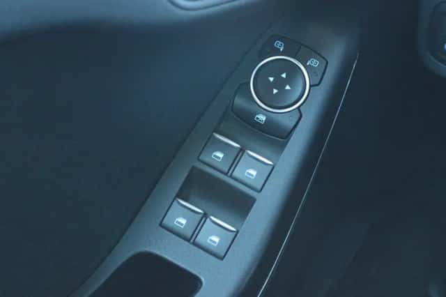 Ford Fiesta (2020) thumbnail 23