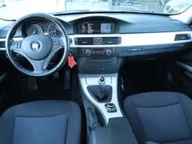 BMW 3-Serie (2010) thumbnail 11