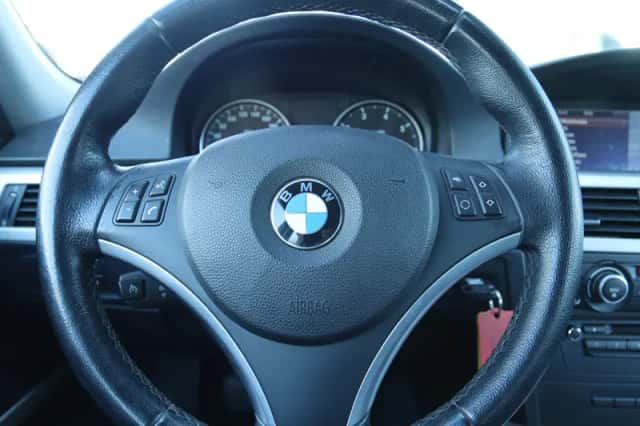 BMW 3-Serie (2010) thumbnail 15