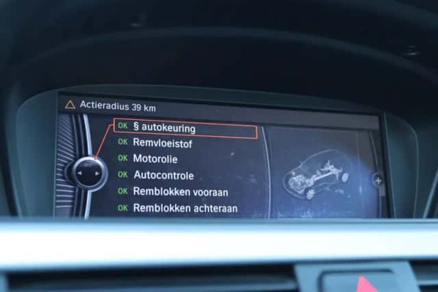 BMW 3-Serie (2010) thumbnail 30