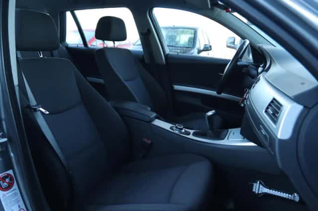 BMW 3-Serie (2010) thumbnail 4