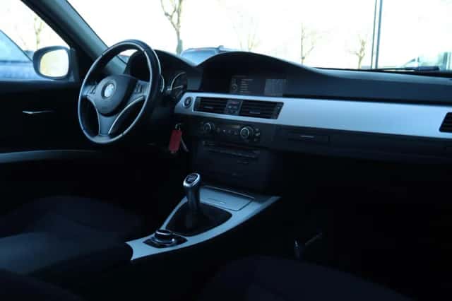BMW 3-Serie (2010) thumbnail 5