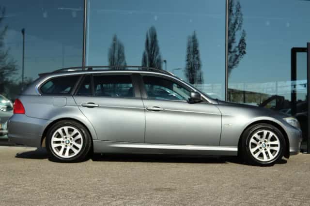 BMW 3-Serie (2010) thumbnail 7