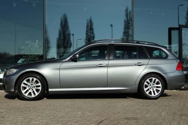 BMW 3-Serie (2010) thumbnail 10