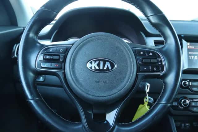 Kia Niro (2018) thumbnail 17