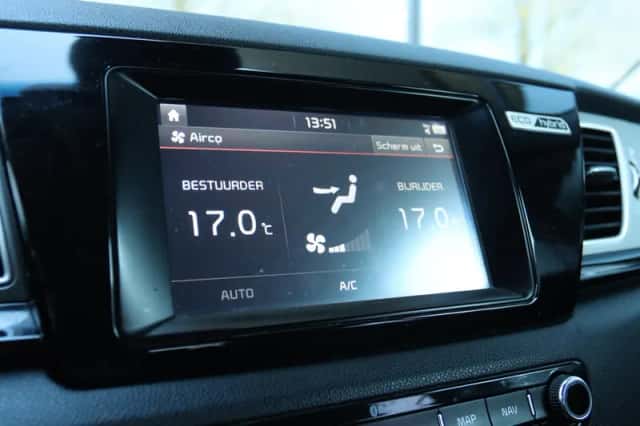 Kia Niro (2018) thumbnail 23