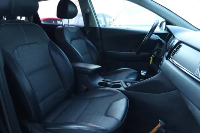 Kia Niro (2018) thumbnail 4