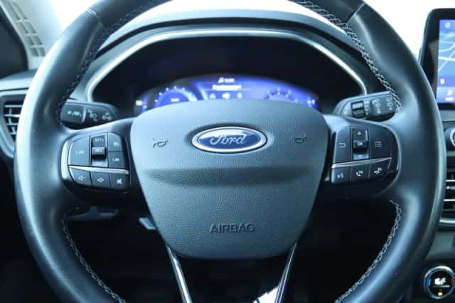 Ford Focus (2022) thumbnail 18