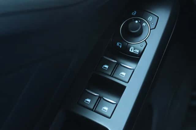 Ford Focus (2022) thumbnail 26