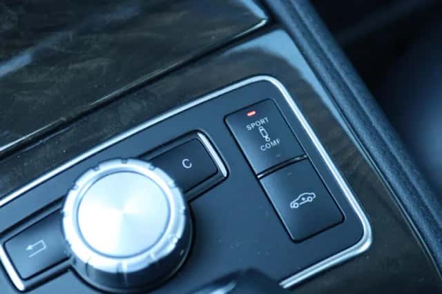 Mercedes-Benz CLS-Klasse (2011) thumbnail 31