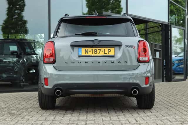 MINI Countryman (2017) thumbnail 11