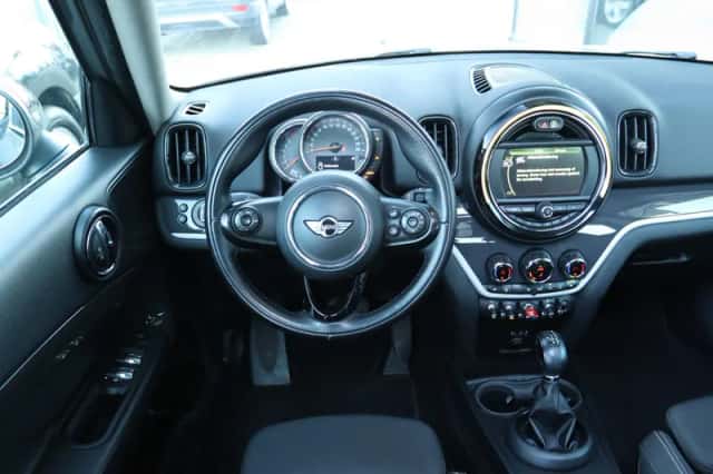MINI Countryman (2017) thumbnail 17