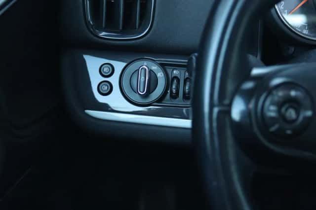 MINI Countryman (2017) thumbnail 23